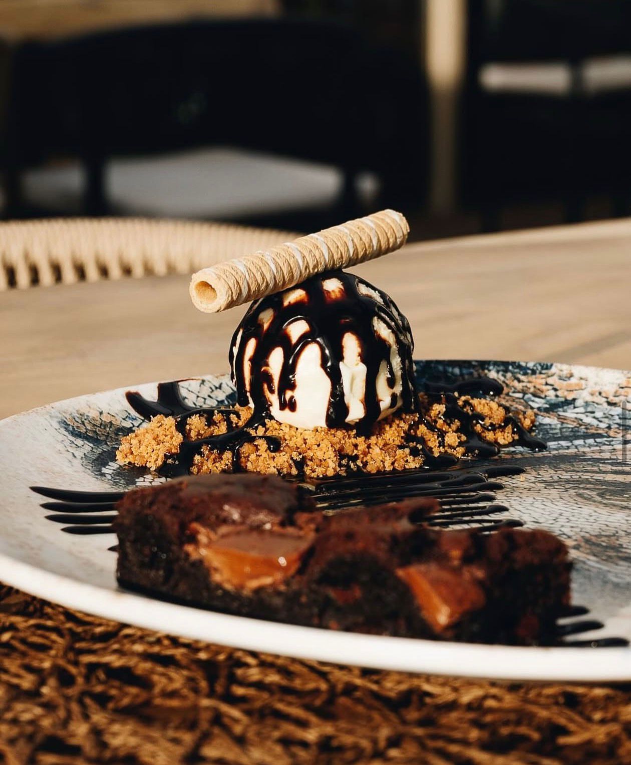 Brownie con helado de vainilla